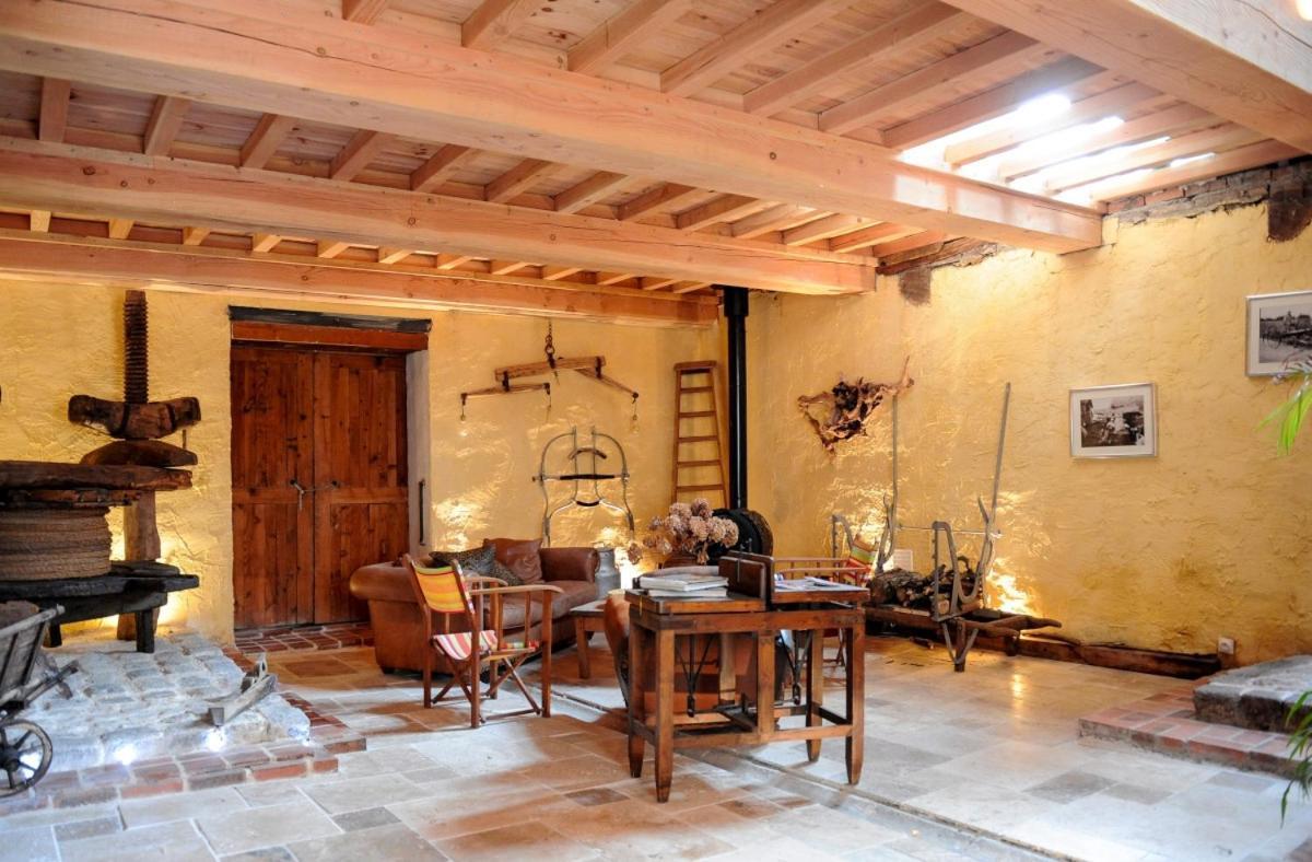 Le Moulin De Chamambard Hotel Saint-Denis-les-Bourg ภายนอก รูปภาพ