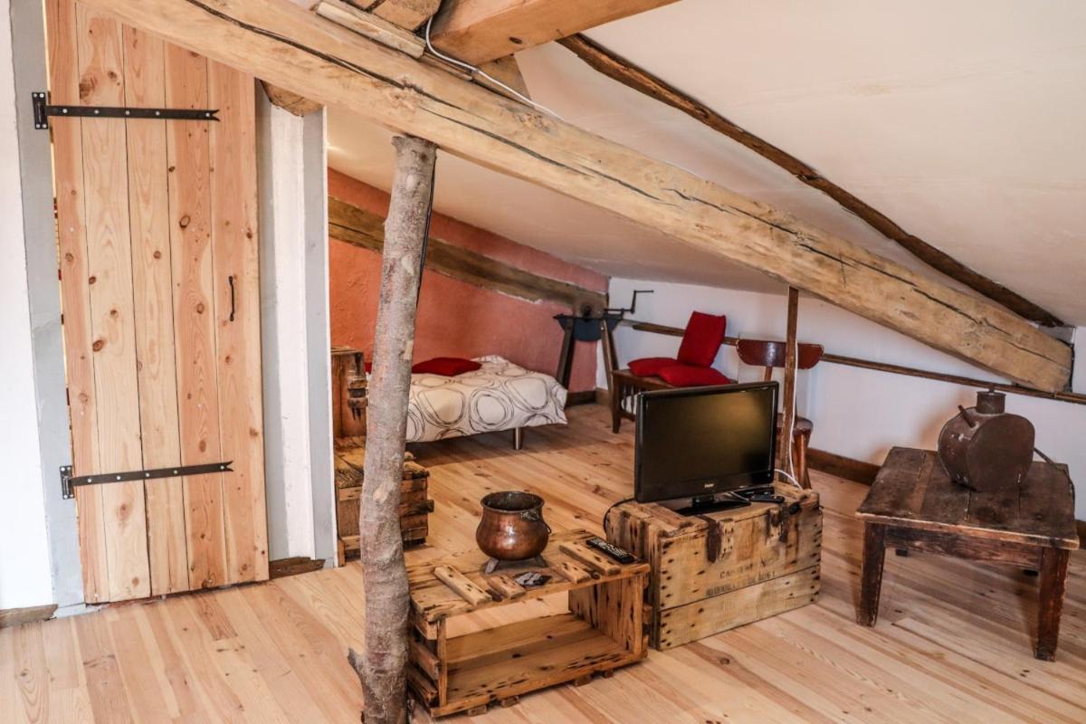 Le Moulin De Chamambard Hotel Saint-Denis-les-Bourg ภายนอก รูปภาพ